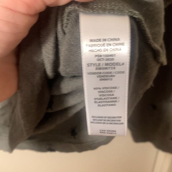 Splendid GUC green long sleeve with black embroidered stars Size Small - Picture 4 of 6